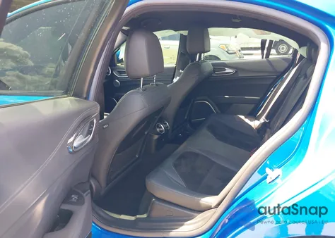 2019 Alfa Romeo Giulia Quadrifoglio Rwd из США, поврежденный, VIN ZARFAMEV2K7606080